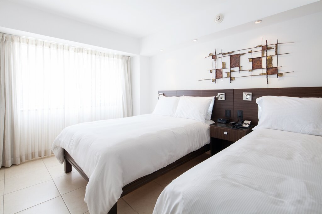 Hotel225