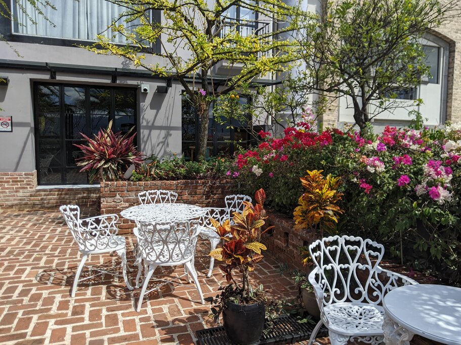 Hotel225