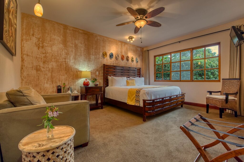 Hotel235
