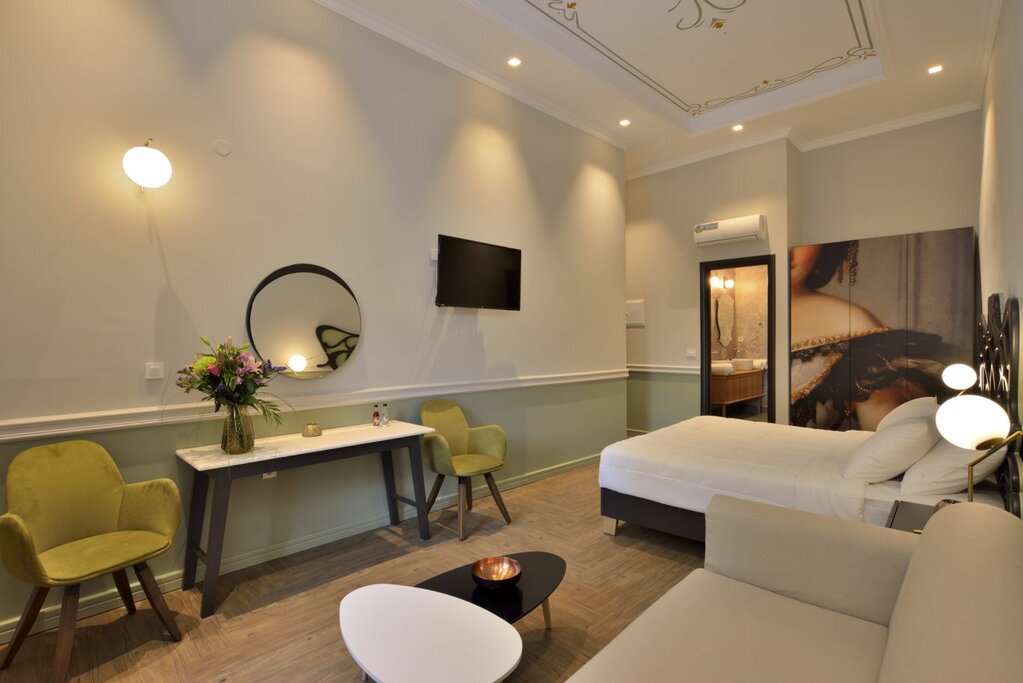 Hotel561