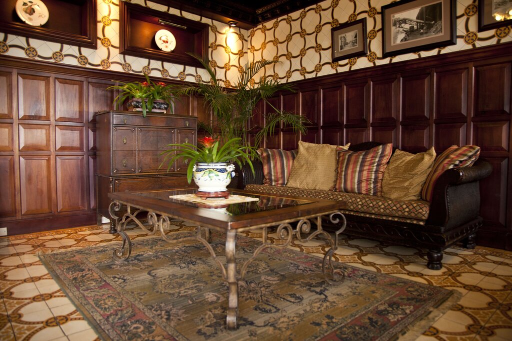 Hotel165