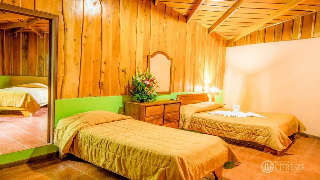Hotel284