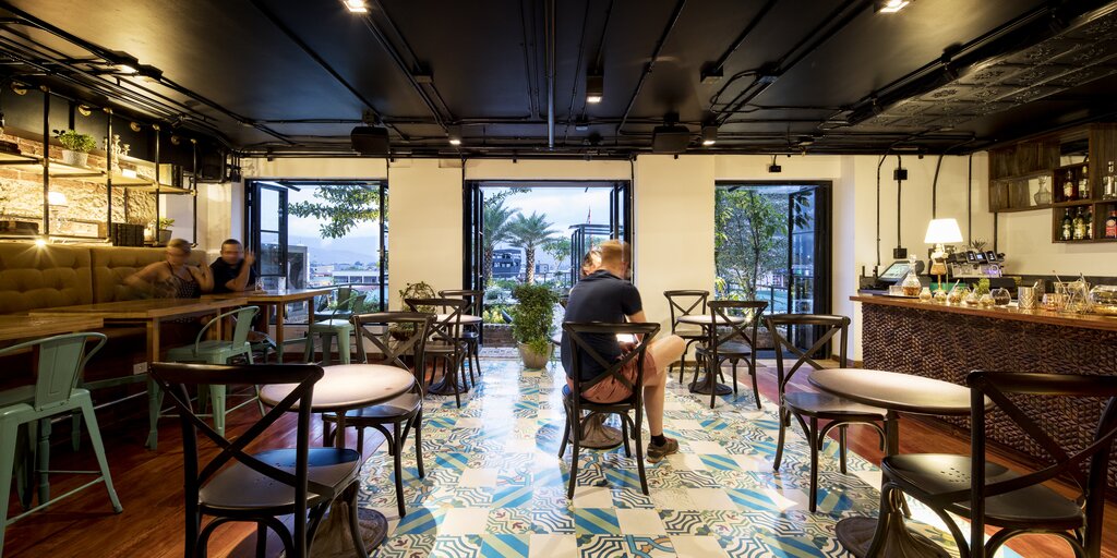 Hotel225