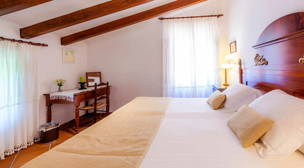 Hotel872