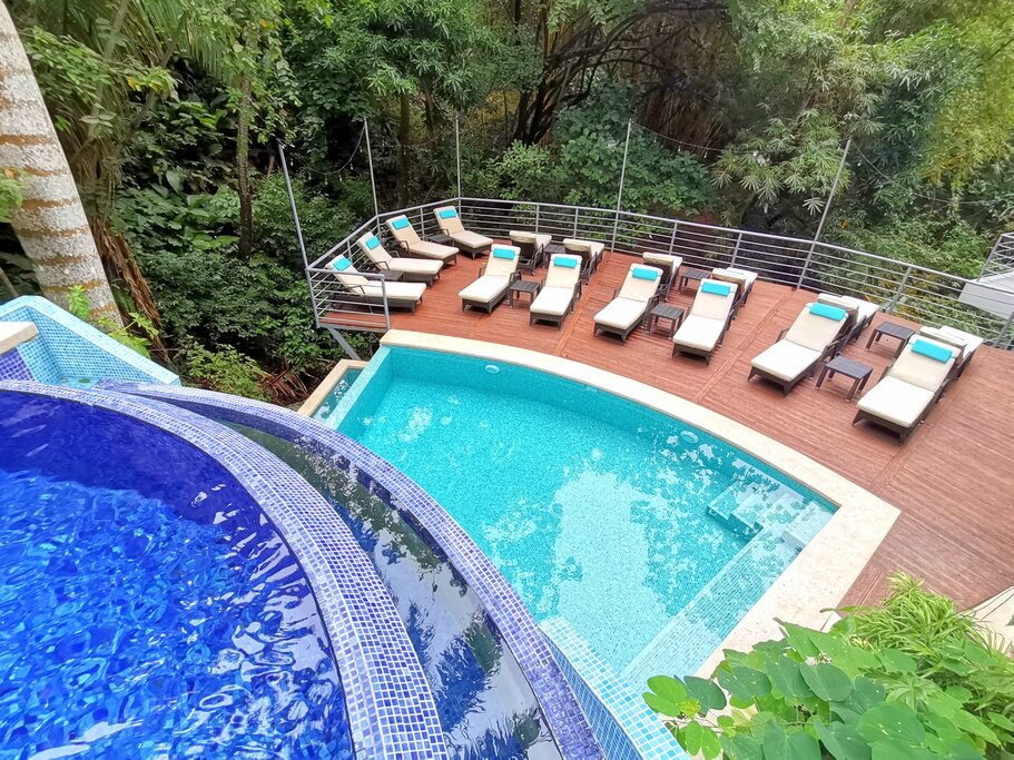 Hotel269