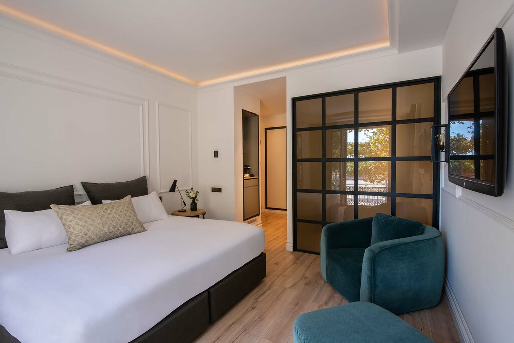Hotel674