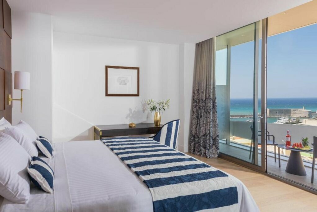 Hotel563