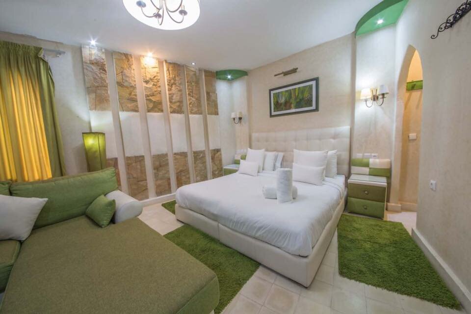 Hotel87