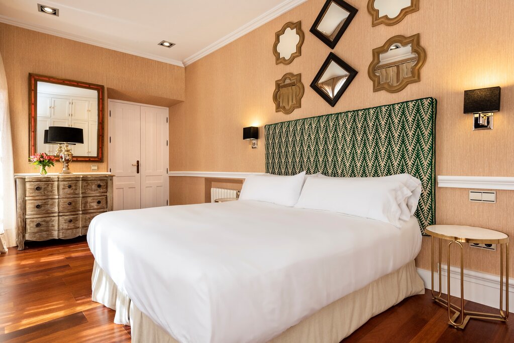 Hotel675