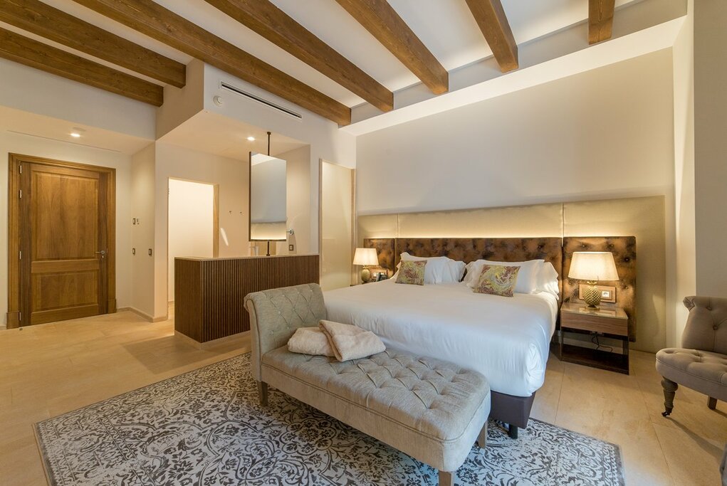 Hotel838