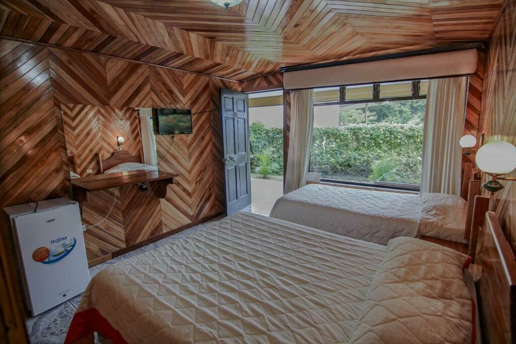 Hotel277