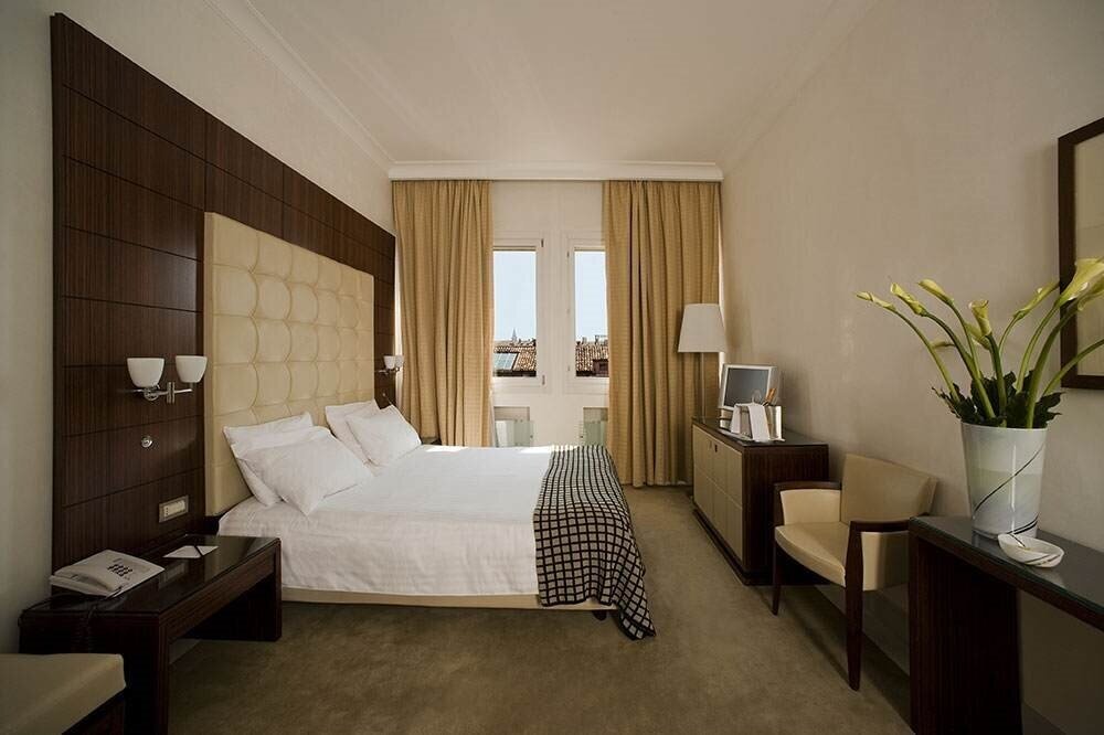 Hotel5