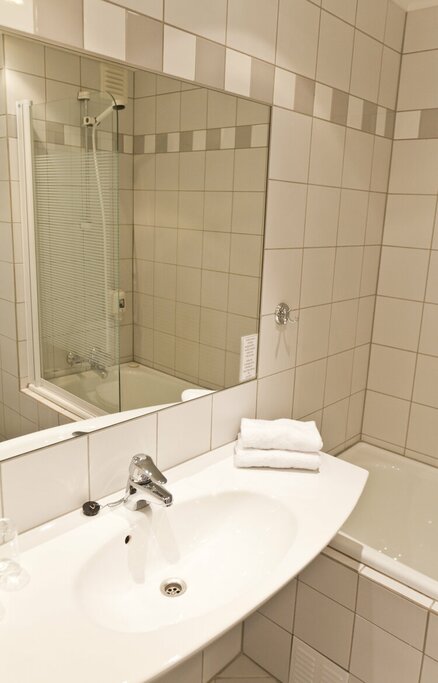Hotel351