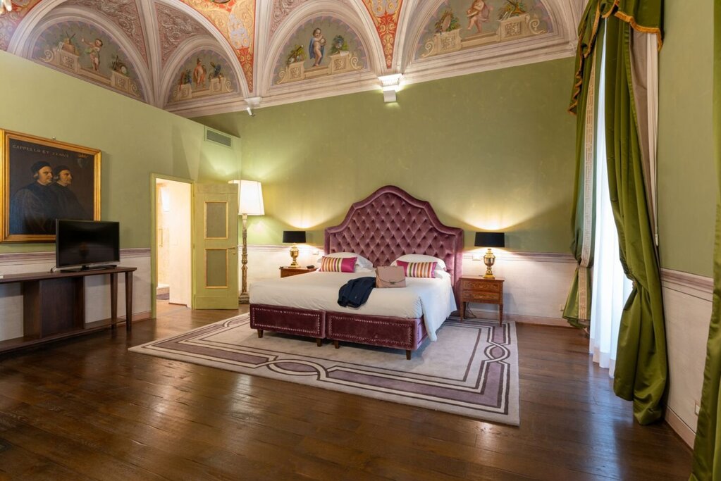 Hotel8