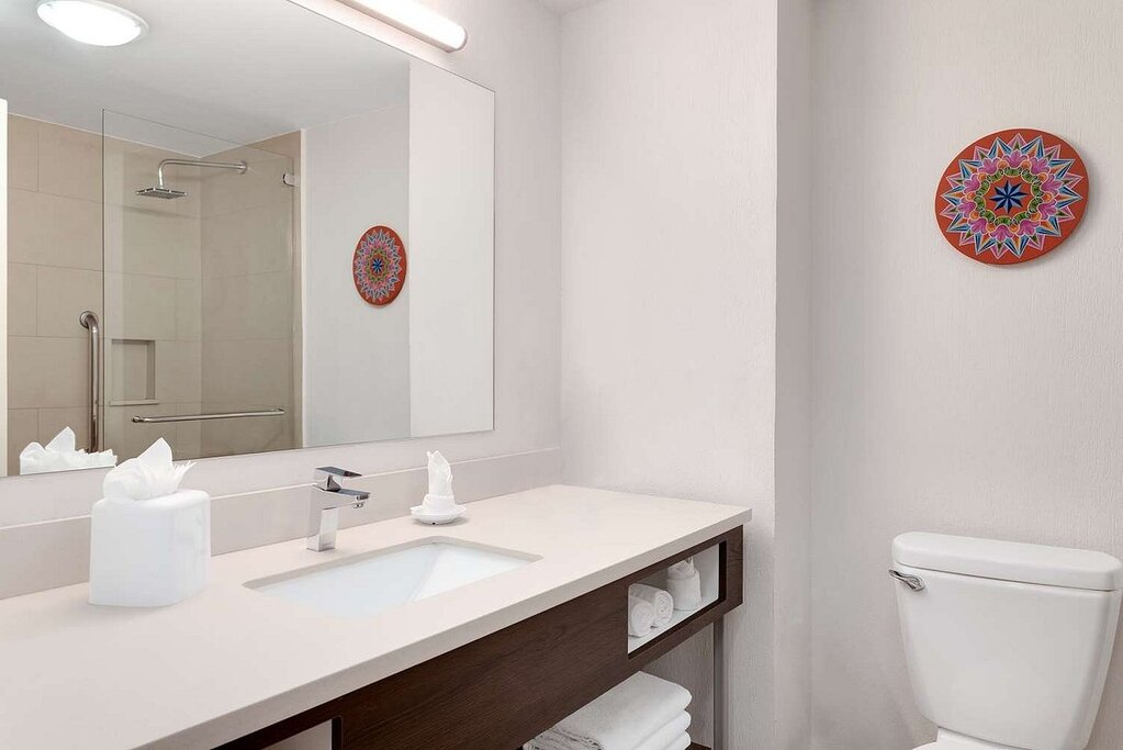 Hotel237