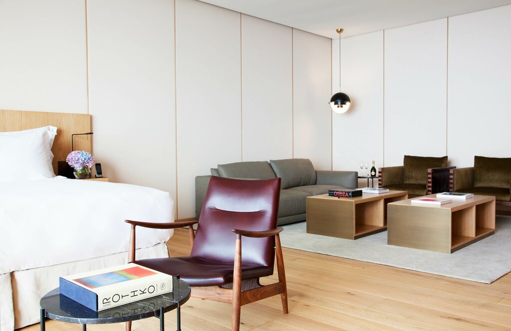 Hotel957