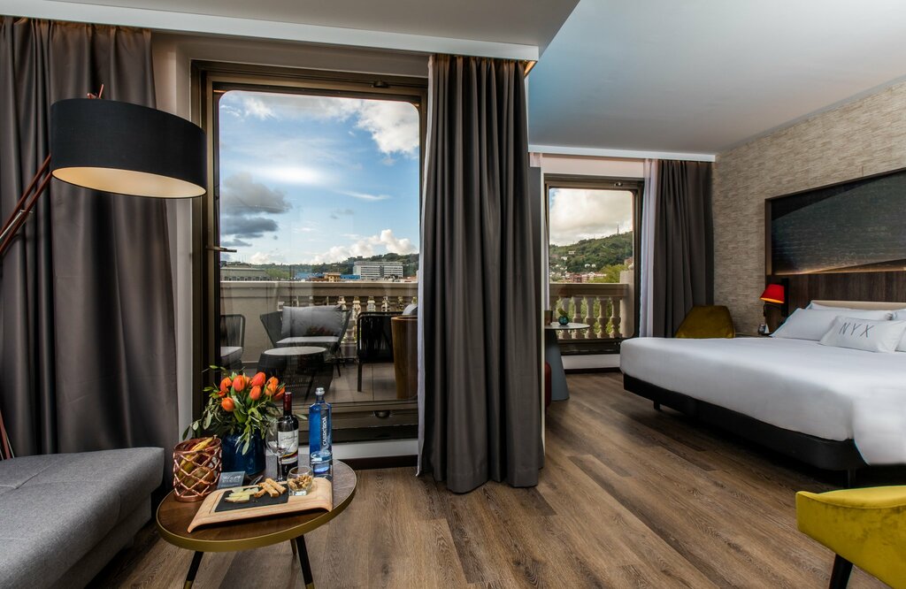 Hotel852