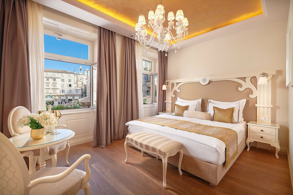 Hotel1353