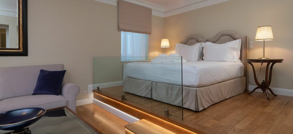 Hotel498