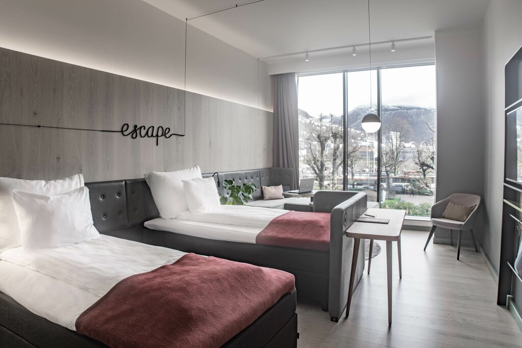 Hotel380