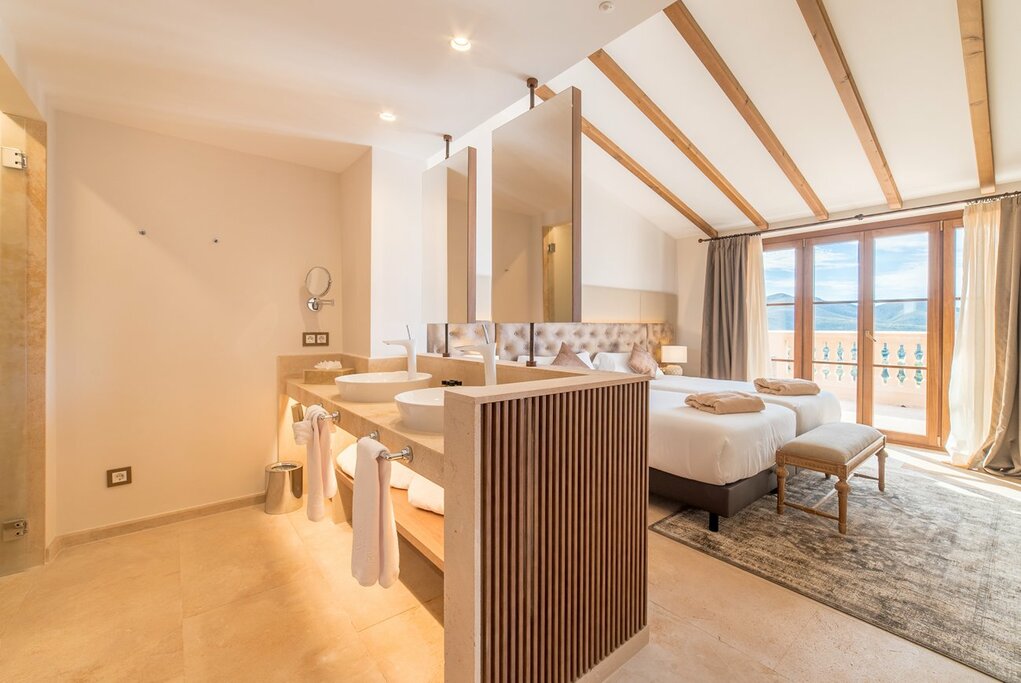Hotel838