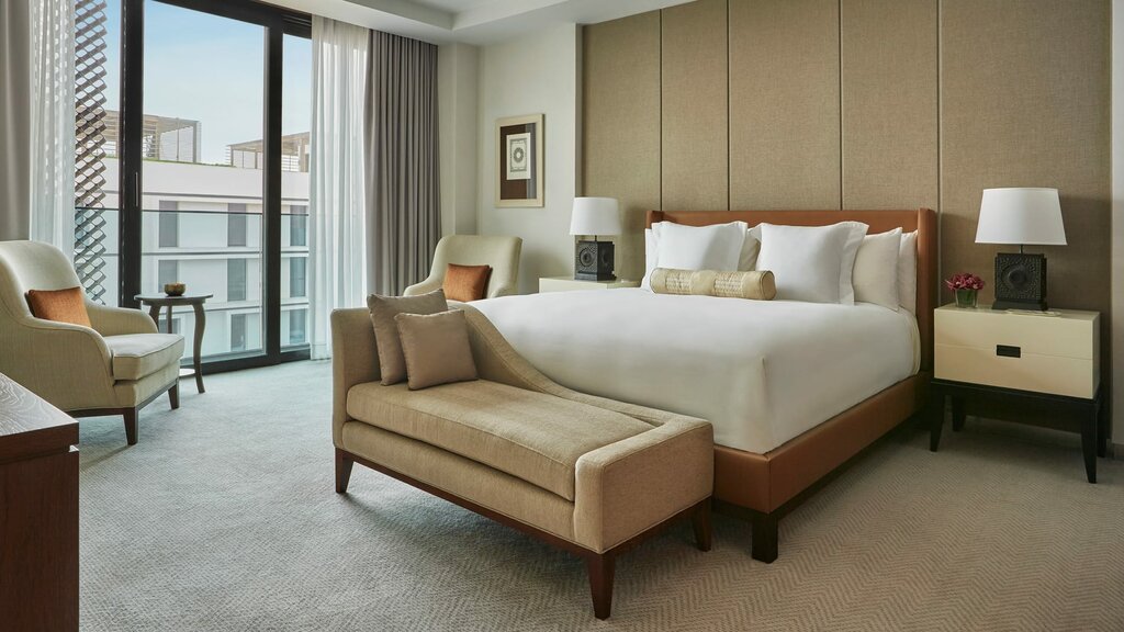 Hotel102