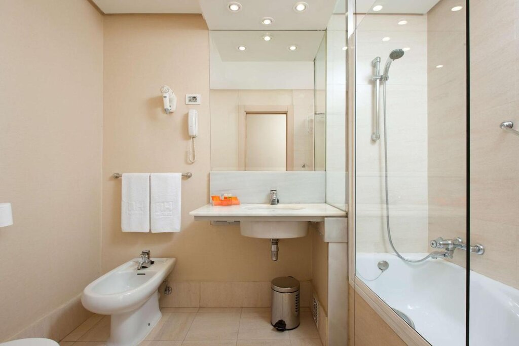 Hotel983