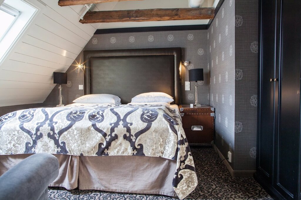 Hotel379