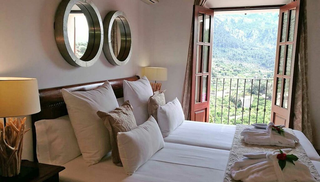 Hotel734