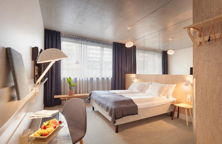 Hotel402