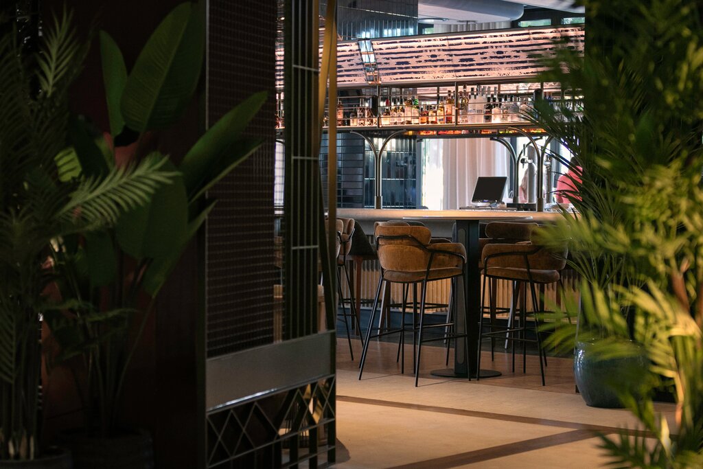 Hotel696