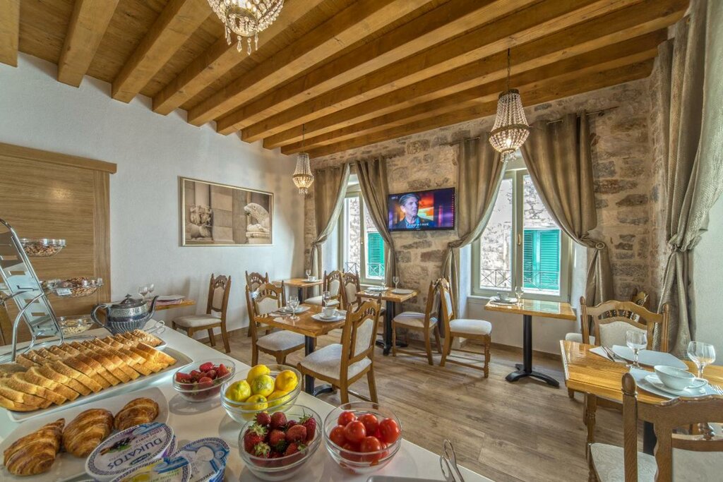 Hotel1368