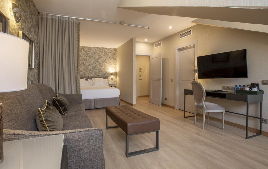 Hotel715