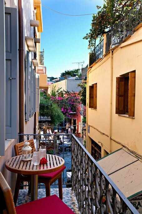 Hotel599