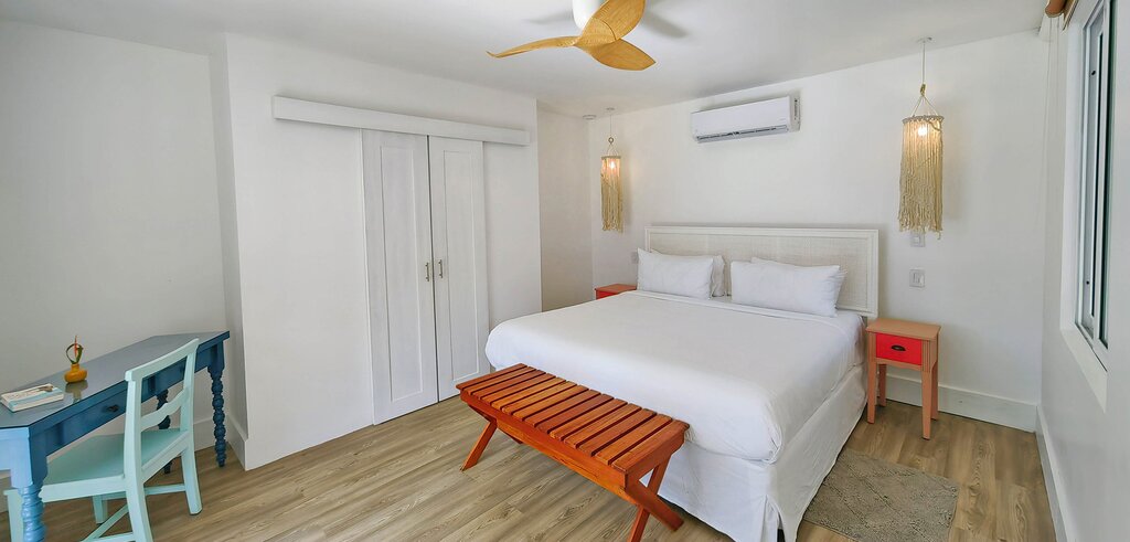 Hotel221