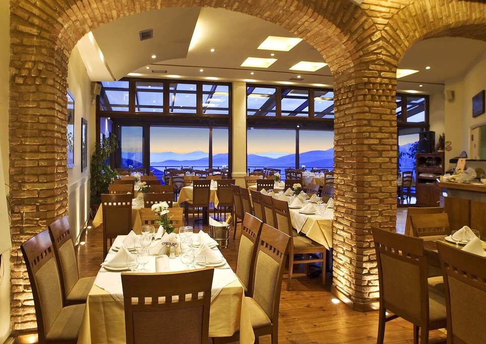Hotel584