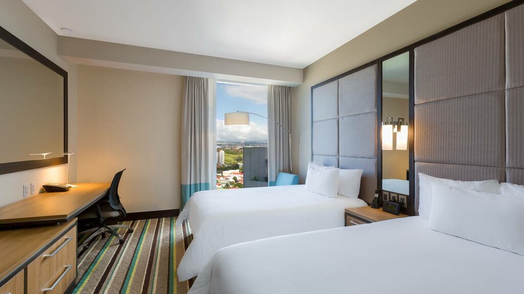 Hotel275