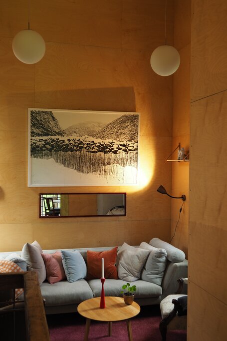 Hotel352