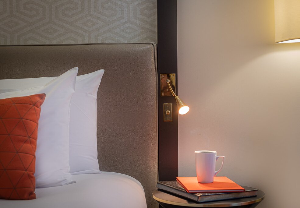 Hotel1300