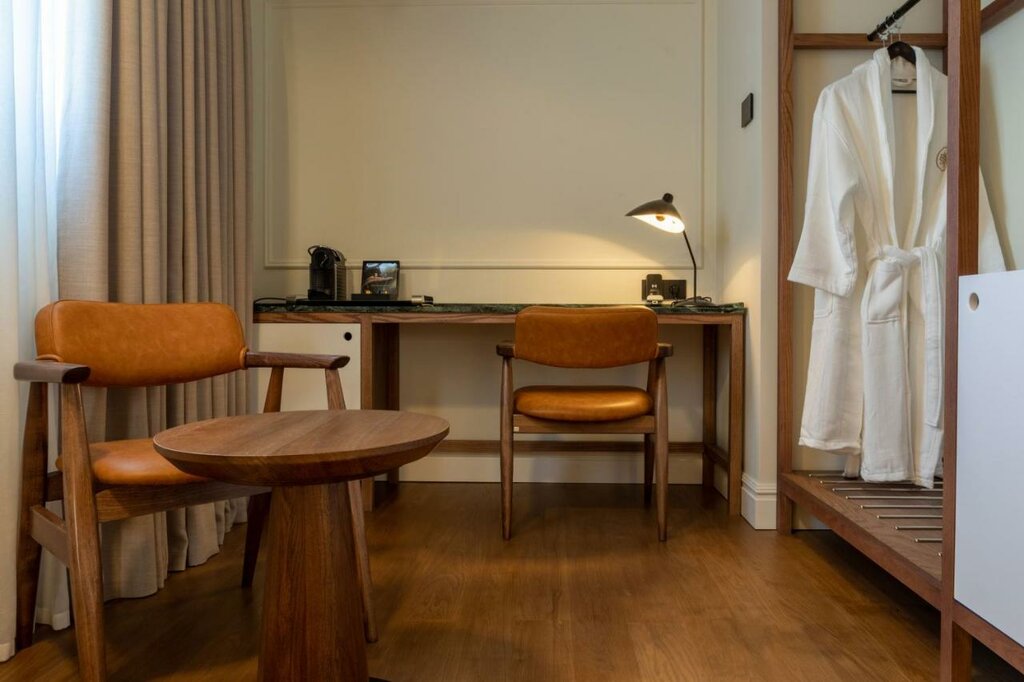 Hotel534