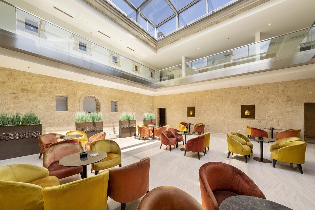Hotel692