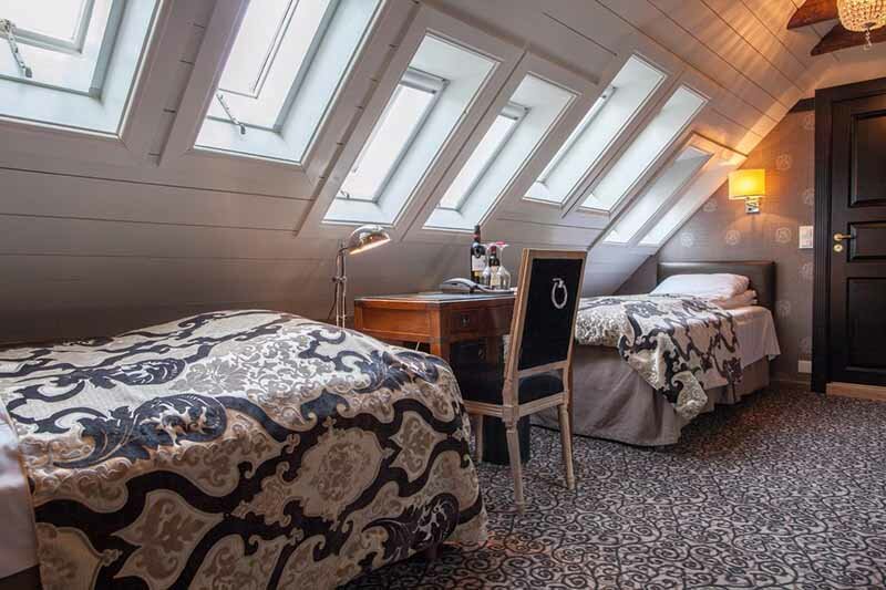 Hotel379