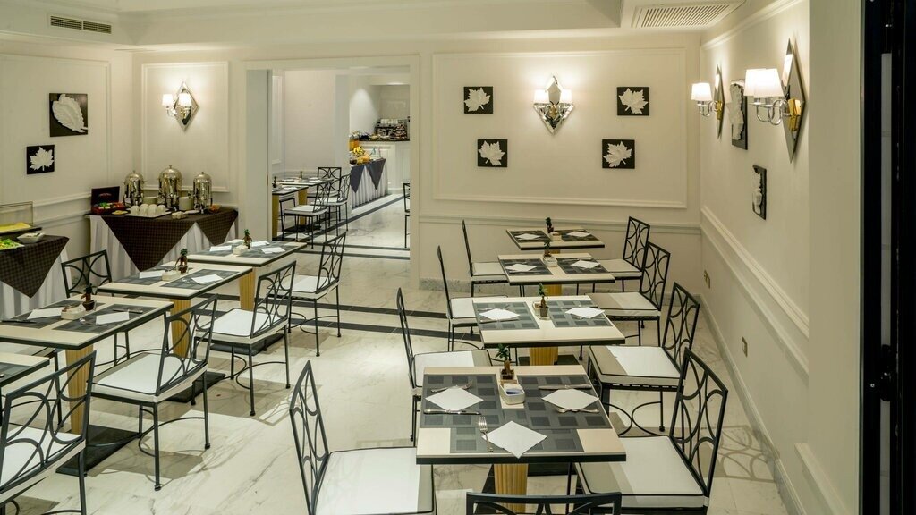Hotel27