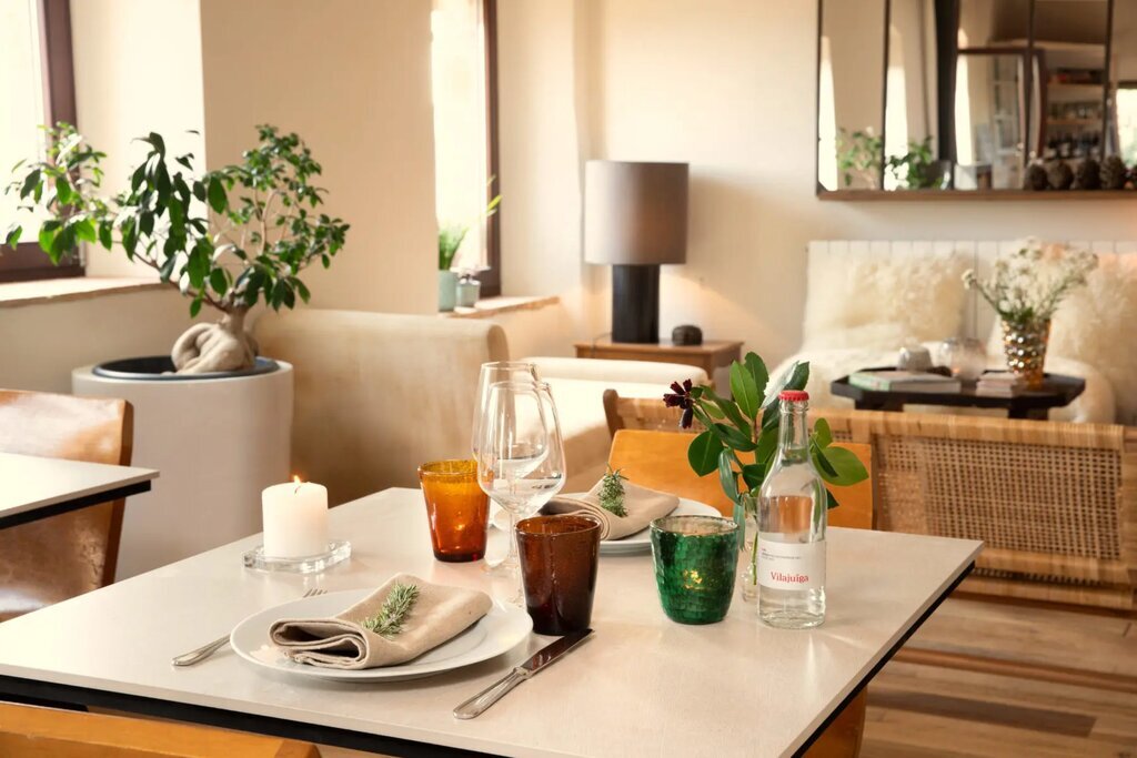Hotel1083