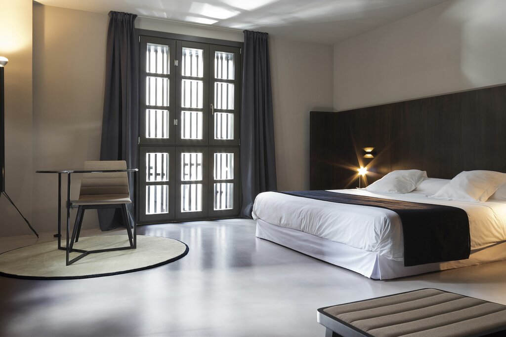 Hotel987