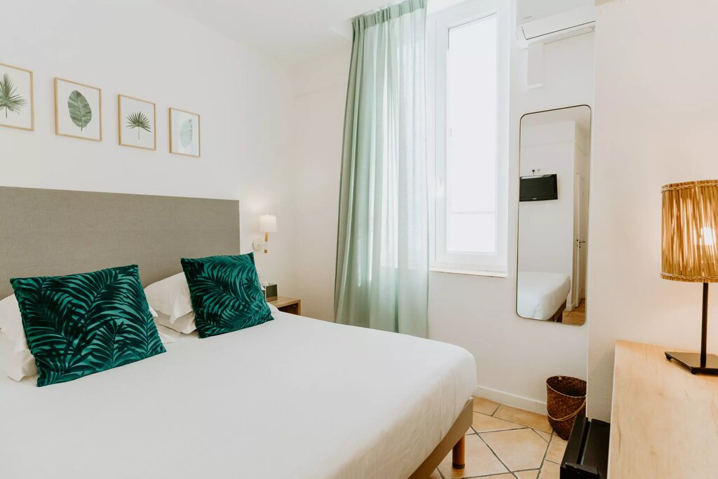 Hotel1273