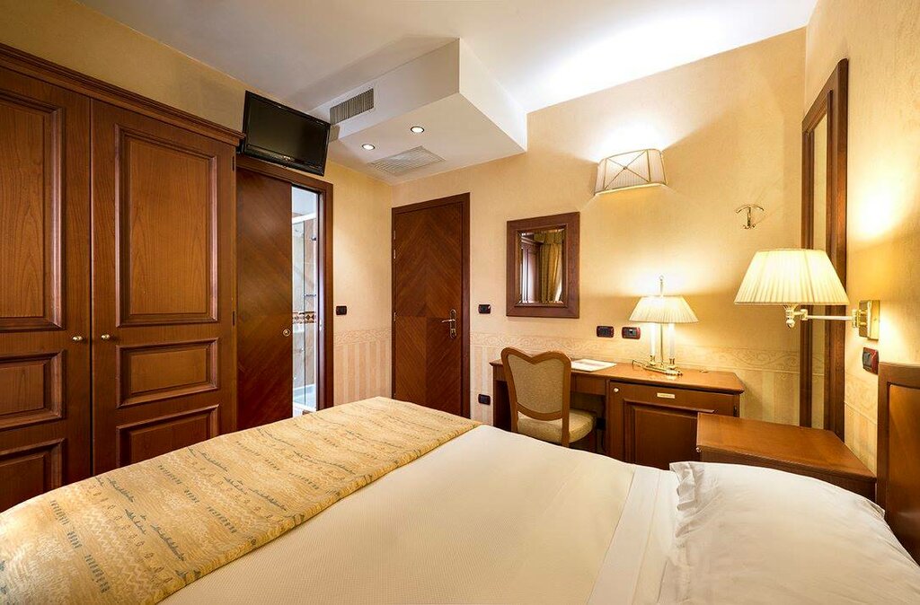 Hotel52