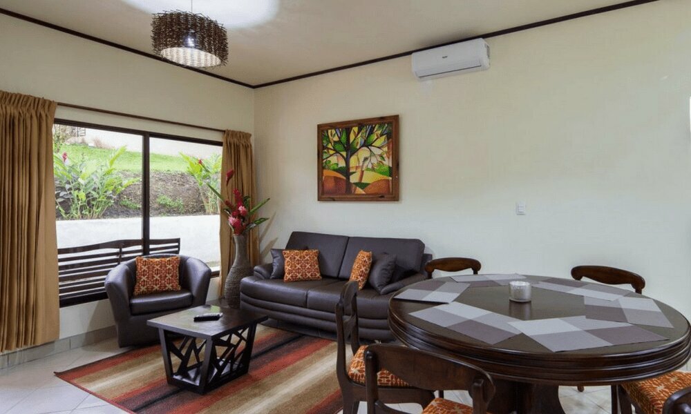 Hotel272