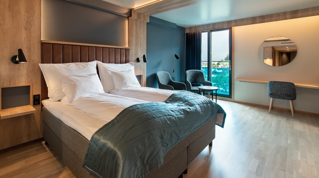 Hotel438
