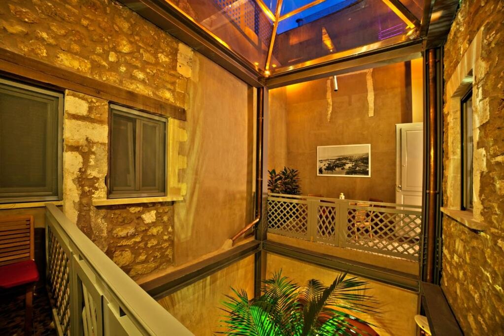 Hotel599